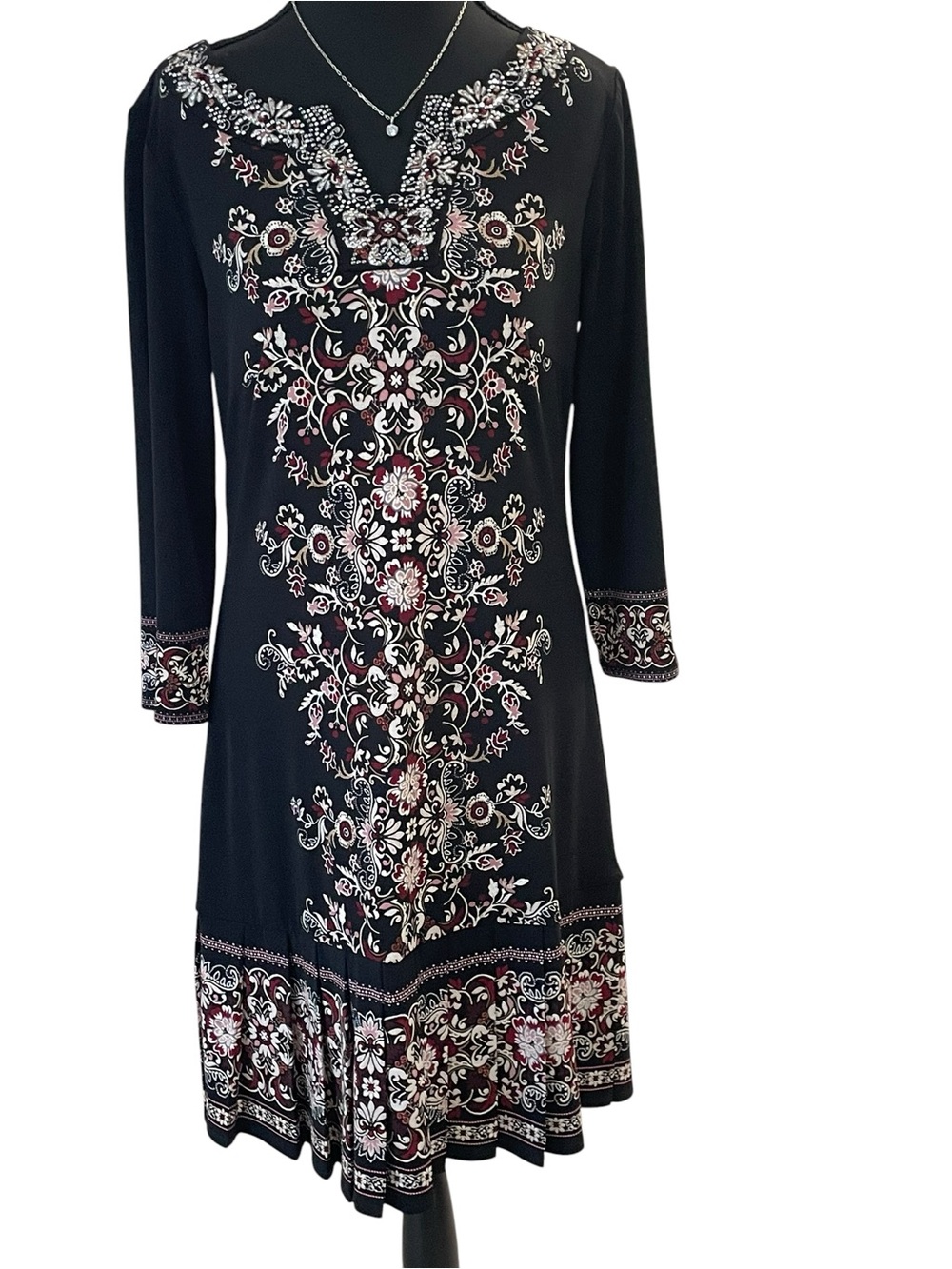 White House Black Market S 3/4 Sleeve Floral Embellished Shift Dress Black